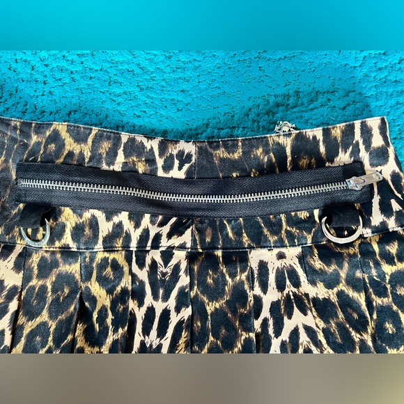 Killstar - Savage Mini Skirt - Leopard Print (Medium) NWOT - Picture 12 of 13
